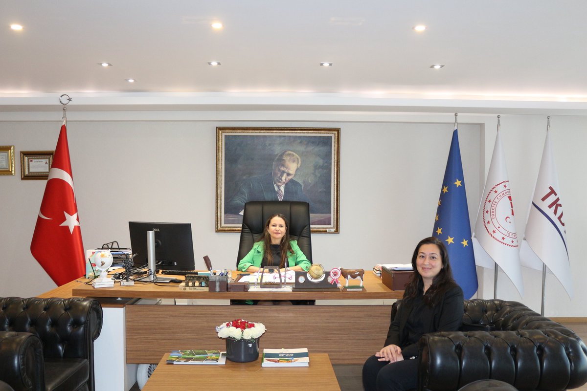 TkdkAydin's tweet photo. Adnan Menderes Üniversitesi Çine Meslek Yüksekokulu Müdürü Prof. Dr. Aslı Yorulmaz, İl Koordinatörümüz Arzu AKAR’ı ziyaret etti.++

#Aydın #TKDK #IPARD #Tarım #Girişimcilik #ABProjeleri #Hibe #Destek https://t.co/XtnlBwOkxa