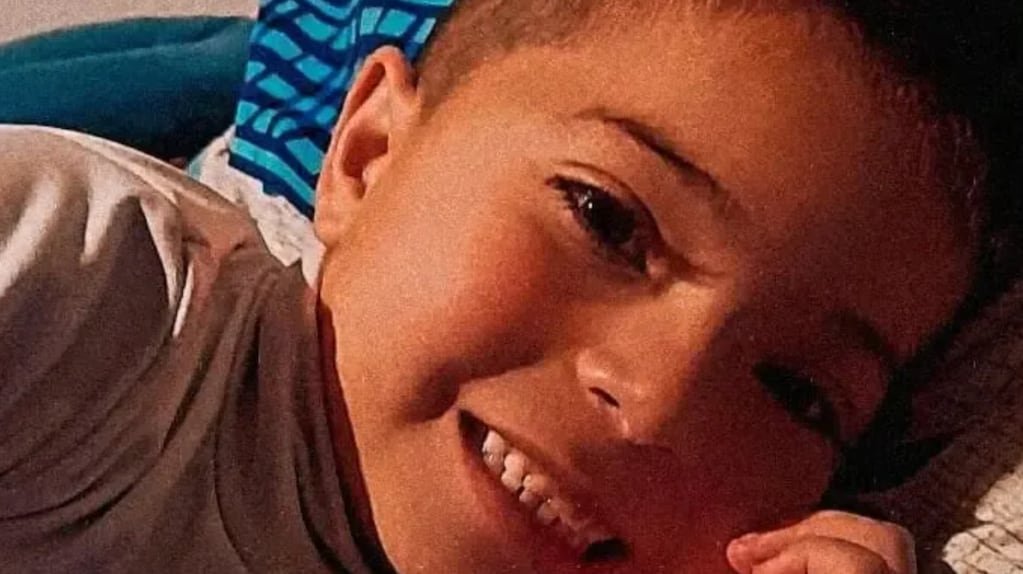 todonoticias's tweet photo. Buscan a un nene de 5 años en La Plata y activaron la Alerta Sofía: su madre lo retiró del colegio pese a una orden judicial https://t.co/D7yRSXkyB0 https://t.co/0evlnkSSSI