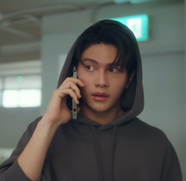 girlsforjkp's tweet photo. thame in gray hoodie, i still think about you https://t.co/dld6TPj1mH