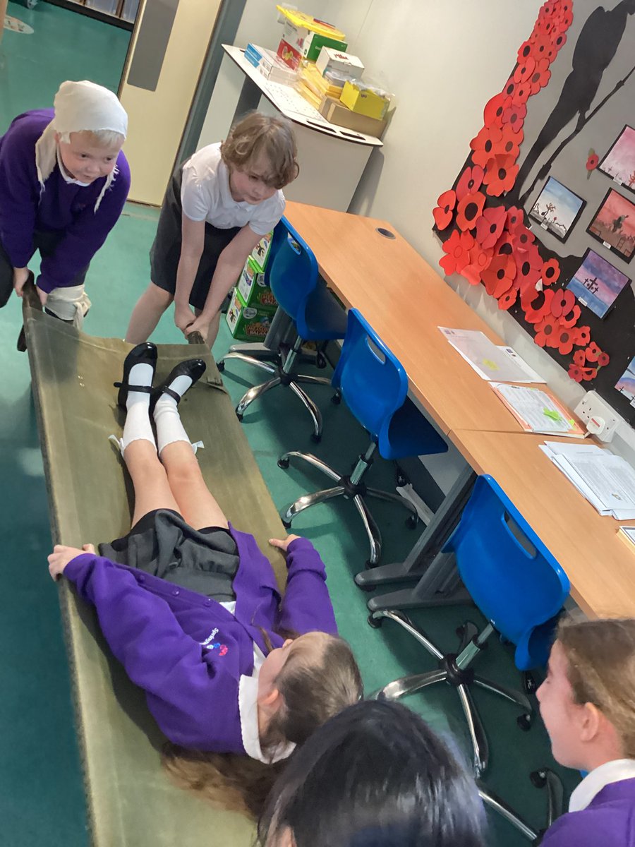 SpringwellY5's tweet photo. Making the children work, first aid style! #history #ww1 https://t.co/LHka8GJZlr