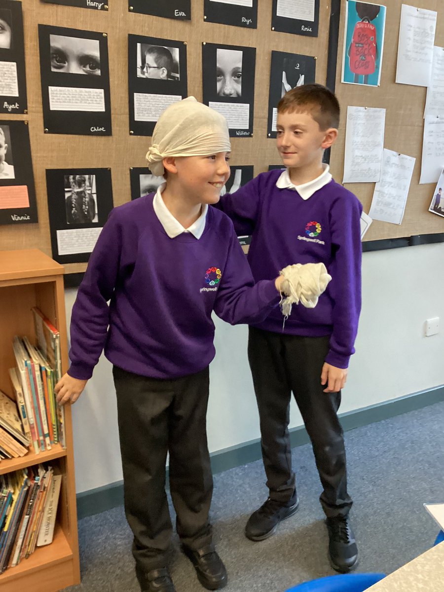 SpringwellY5's tweet photo. Making the children work, first aid style! #history #ww1 https://t.co/LHka8GJZlr