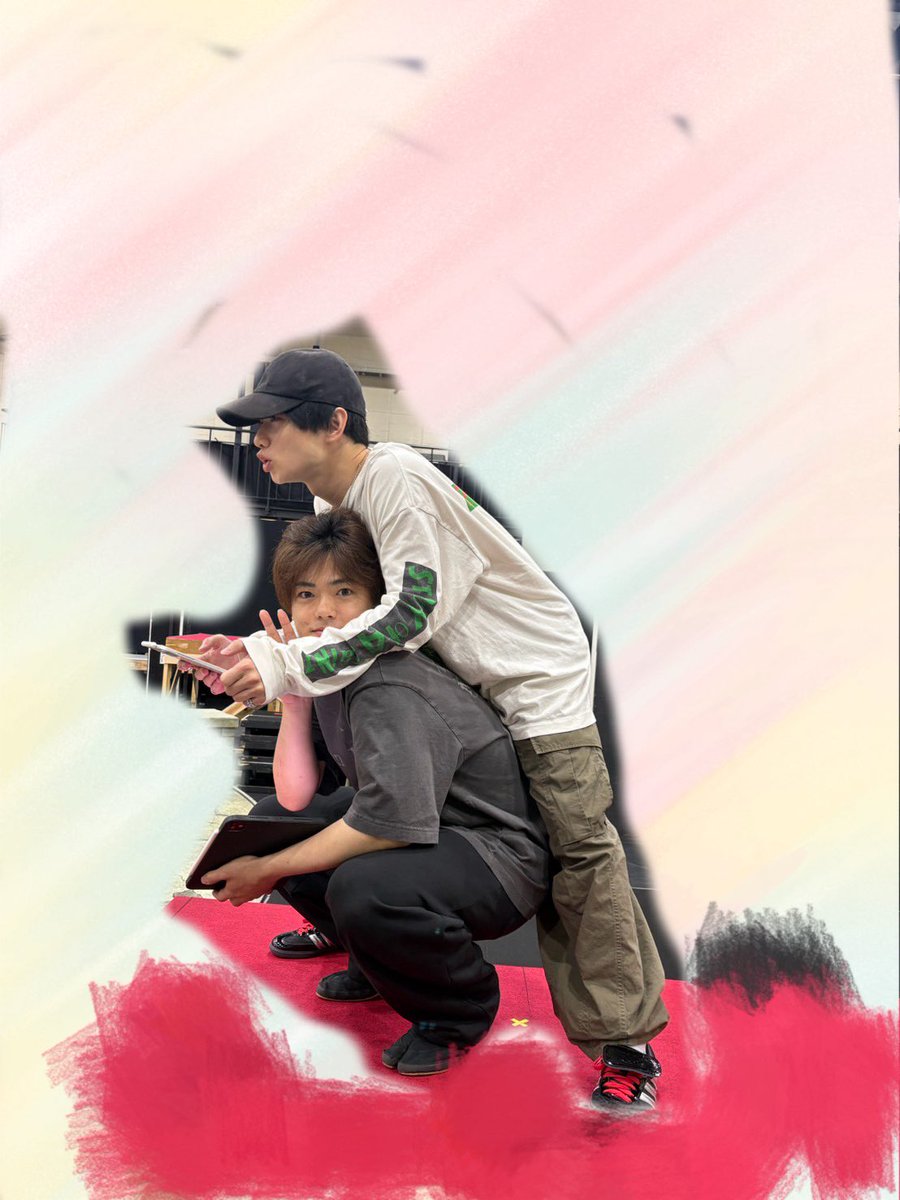 uechan_0905's tweet photo. こんなシーンはあるのか？

稽古中ですよね？どーゆー状況？ https://t.co/swdQUdMXgK