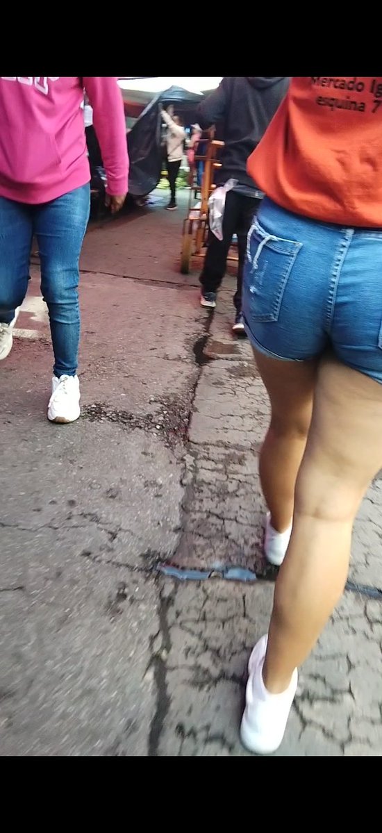 voyouratlixco's tweet photo. Rica jovencita nalgona en shorts
#candid #voyour #jovencita #nalgoma #atlixco https://t.co/j2jwjy5iIX