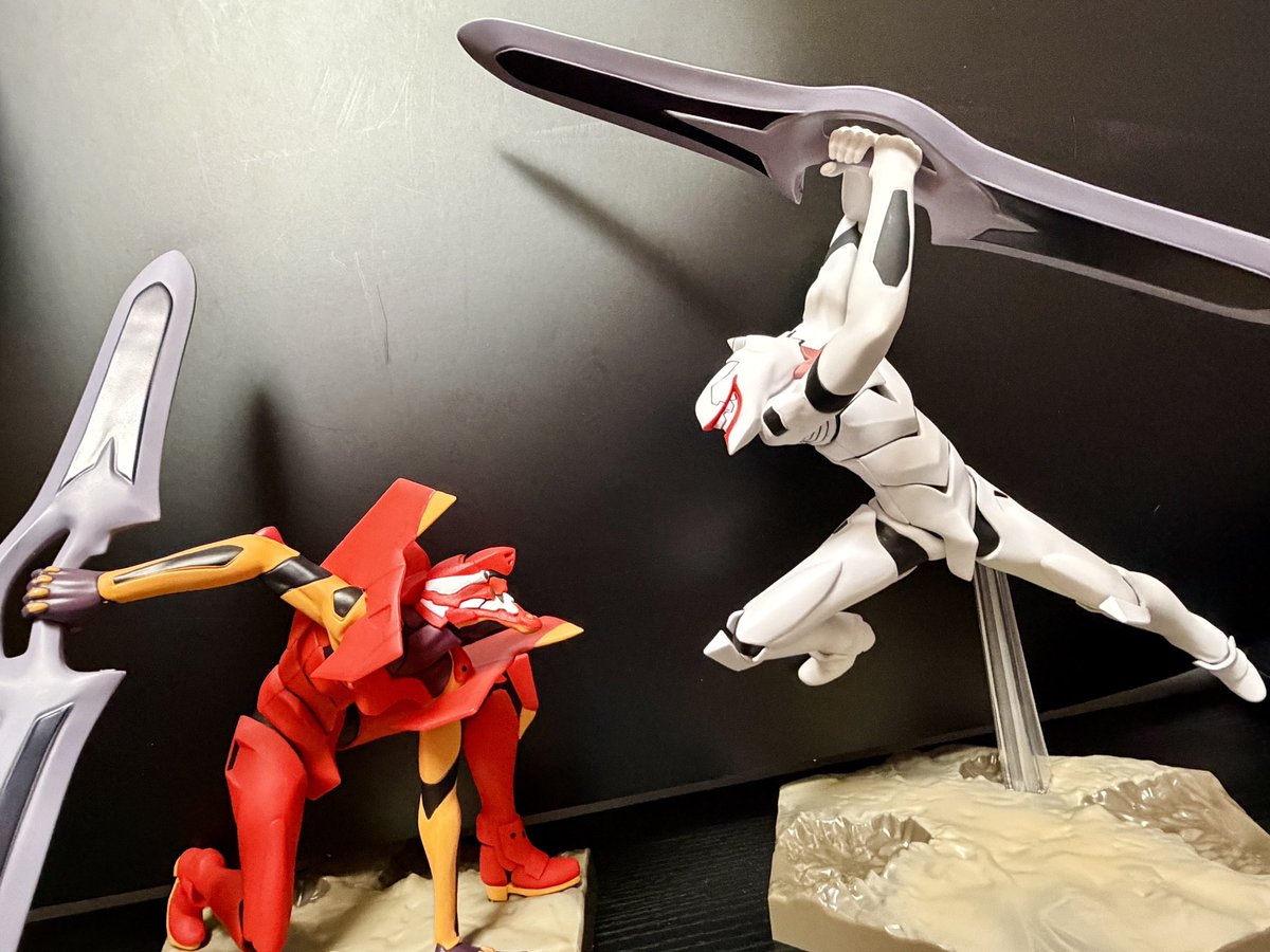 holo107483's tweet photo. ゲーセンで取ったエヴァのフィギュアめっちゃカッコイイやんけ!!! https://t.co/1sfG4c8FqR
