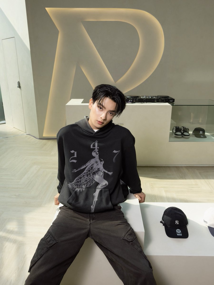 BEUSphilippines's tweet photo. ‧₊˚✧ [ KHUNPOL IG POST UPDATE ] ✧˚₊‧
🗓 10. 06. 2026

— khunpol.busofficial
The kind of fit you can wear on repeat
#RepresentTH #CentralEmbassy

https://t.co/E59ES7aL0G

#KHUNPOL
#BUSbecauseofyouishine 
#RepresentTHXBUS 
#RepresentTHxTHAI 
#RepresentTHxKHUNPOL https://t.co/T1PwL3xlmL