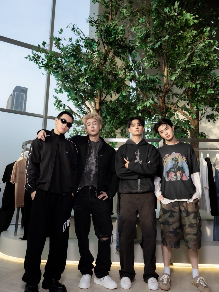 BEUSphilippines's tweet photo. ‧₊˚✧ [ KHUNPOL IG POST UPDATE ] ✧˚₊‧
🗓 10. 06. 2026

— khunpol.busofficial
The kind of fit you can wear on repeat
#RepresentTH #CentralEmbassy

#KHUNPOL
#THAIchayanon
#BUSbecauseofyouishine 
#RepresentTHXBUS 
#RepresentTHxTHAI 
#RepresentTHxKHUNPOL https://t.co/hilw0xhTWf