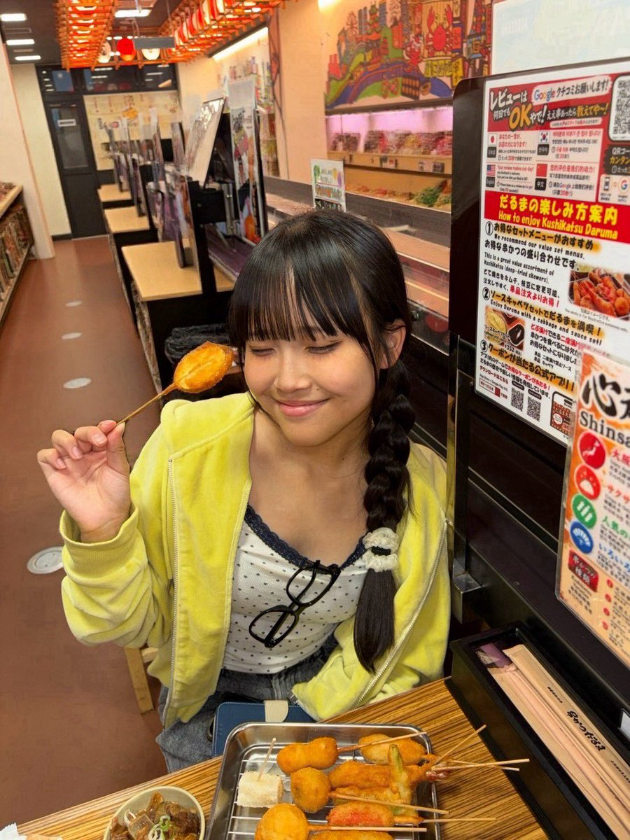lana_milksummer's tweet photo. 串カツたべたよ♫
愛知県民だからやっぱみそがいちばんすき♡♡
ちなみにらなは好きすぎて毎回チーズ5本くらい頼む！！笑
 #ミルクサマー #jc https://t.co/0vAVkyUuVs