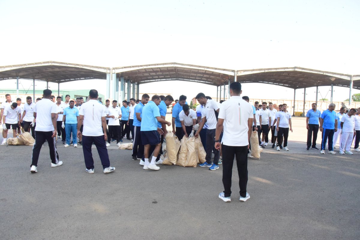 SWAC_IAF's tweet photo. 🇮🇳 Swachhata Mein Sahbhag, Swachh Bharat, Viksit Bharat!

Personnel of Air Force Station Jamnagar actively participated in #SwachhataHiSeva2026, undertaking organised cleanliness drives and systematic upkeep of station premises. Air Warriors reaffirmed their commitment to a clean, healthy and hygienic environment through responsible waste management and sustained cleanliness practices.

The drive was followed by a Safai Mitra Lecture on waste segregation, creating awareness on the importance of proper segregation and responsible disposal of waste.

#SHS2026 #IndianAirForce #SwachhBharat #SwachhataMeinSahbhag #WasteSegregation
 #SwachhPaathshala
#SpecialCampaign

@SwachhBharatgov
@swachhBharat
@MoHUA_India
@MoJSDDWS
@DefenceMinIndia
@SpokespersonMoD
@HQ_IDS_India
@adgpi
@IAF_MCC
@DefencePRO_Guj