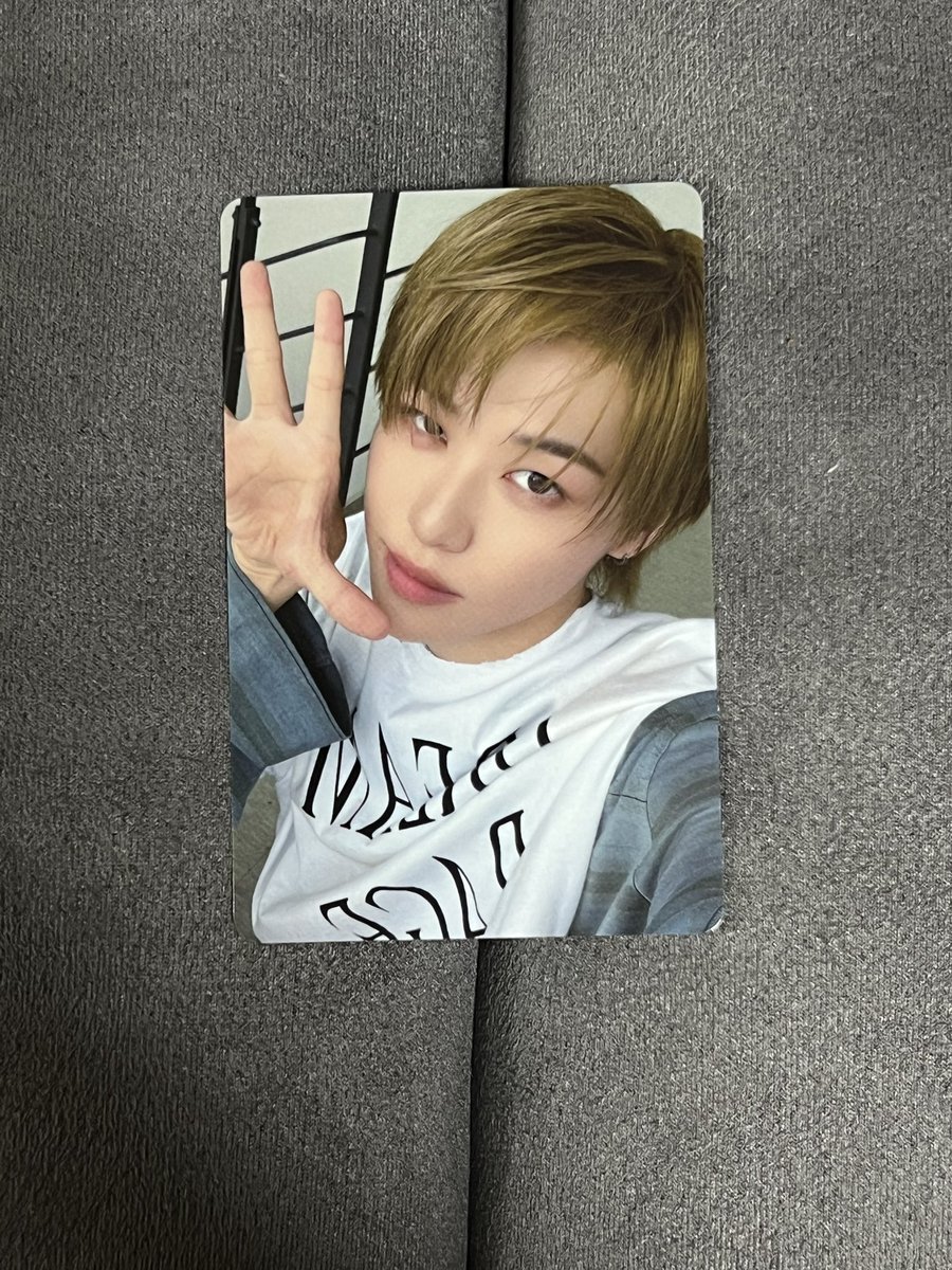 Hafu720's tweet photo. @w1oveliy 検索より失礼致します🙇🏻‍♀️
通常版濱田所持しております。
同種柳谷と交換可能でしょうか？
ご検討よろしくお願いいたします🙇🏻‍♀️ https://t.co/Q7Nebj2dPj