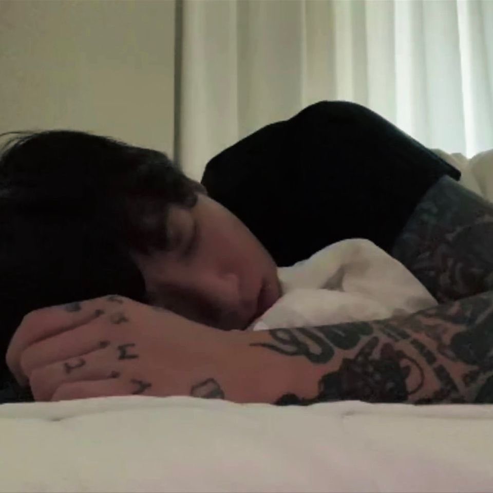 miffyzkoo's tweet photo. jungkook always sleeps with his mouth open 😭😭😭💔💔💔 https://t.co/oHunXeIuaZ