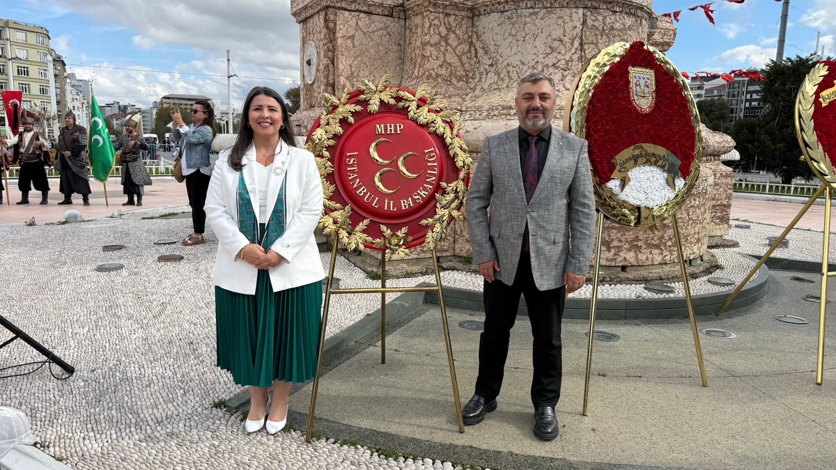 _MHPistanbul_'s tweet photo. 6 Ekim 1923 İstanbul’umuzun kurtuluş günü münasebetiyle İstanbul Valiliği tarafından düzenlenen kutlama programına katıldık. 

Gazi Mustafa Kemal Atatürk başta olmak üzere, bağımsızlığımız uğruna mücadele eden tüm kahramanlarımızı rahmet, minnet ve saygıyla anıyoruz. 🇹🇷 https://t.co/lN9PdfULbY