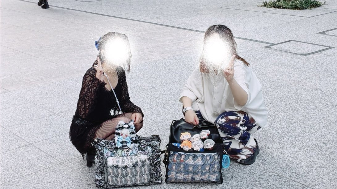 0714na_naa's tweet photo. タオル芸もやったよ〜
写真めっちゃ撮ってのせきれないけど写真一緒に撮ってくれた方ありがとう💙💙💙 https://t.co/8FWpK5dp2G
