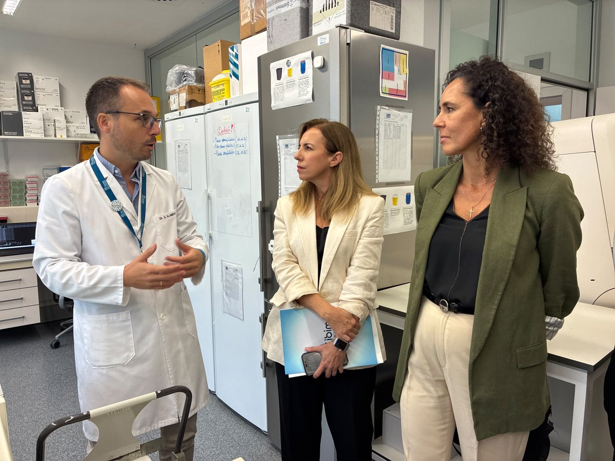 _ibima's tweet photo. 📊 #IBIMA presenta su #MemoriaCientífica 2025:

💰 +37M€ captados 
🔬 388 proyectos activos 
🏥 1.550 estudios clínicos (+20%) 
📚 951 publicaciones 
👩‍🔬 +1.600 investigadores

¡Seguimos #investigando por tu #salud! 🔬💙

@LuciaYeves @AndaluciaJunta @InfoUMA @umadivulga https://t.co/sqH8Plm1sT