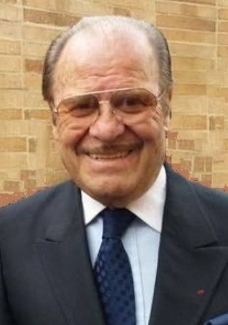 ManoloBellon's tweet photo. Lamento mucho el fallecimiento del gran tenor Víctor Hugo Ayala, intérprete de clásicos de la música colombiana como “Camino verde” y “La quiero porque la quiero”. Fue la voz oficial del Himno Nacional por décadas y maravillosa persona. QEPD @Rochy62 https://t.co/euyG6gQM3Y