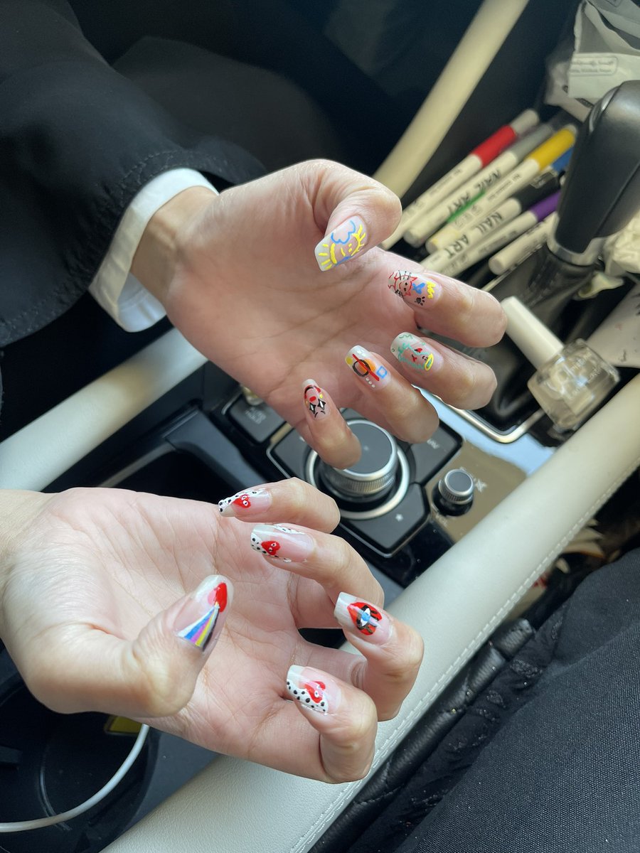 prettydeadw's tweet photo. She said I’m her fav nail artist🥰 اقدر احطها بالسي ڤي ولا https://t.co/TljMl9W6gG