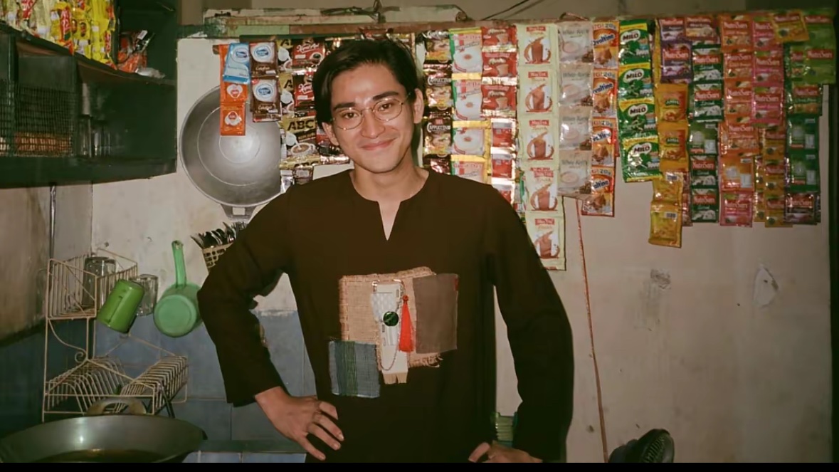CupsnCo_SUB's tweet photo. @CupsnCo_HQ Malam, jadi inilah wujud asli Marco as akang akang kopi. Gue disini sebagai Floor Spv/Activity Checker ya. 

Siap siap tiap hari gue dm, jangan buang sampah sembarangan kita pantau. 

#TimnasJaya https://t.co/HiOrCfGBUF