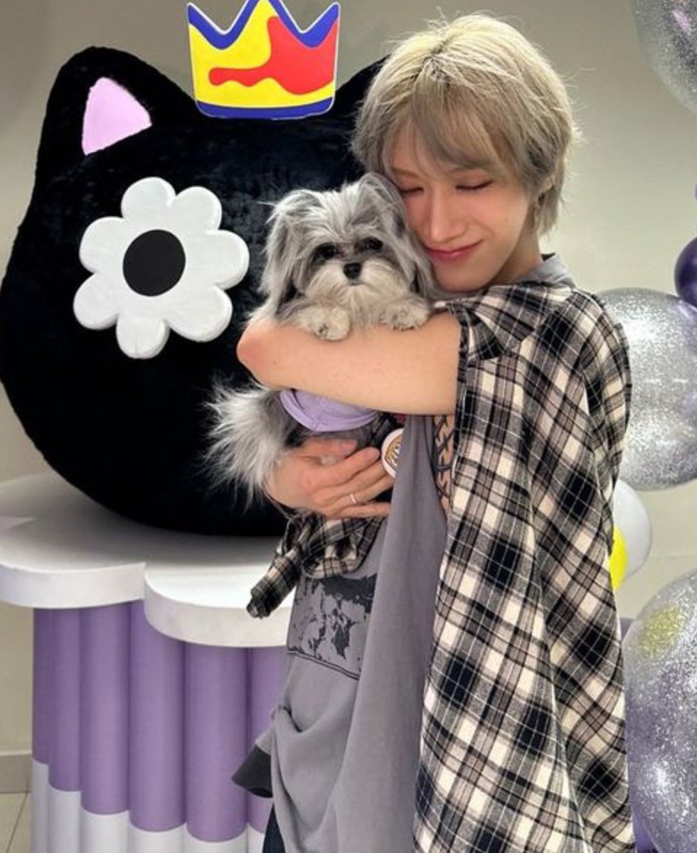 auggirlx's tweet photo. พวกชอบใส่เสื้อลายสก็อต👀 https://t.co/YBFciOFtqZ