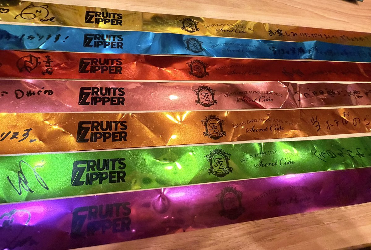 __melopper's tweet photo. 初めて全色GETできたよ〜😭🌈
#ふるっぱーと全国ツアー2026
#FRUITSZIPPER https://t.co/eZa6h1gD2k