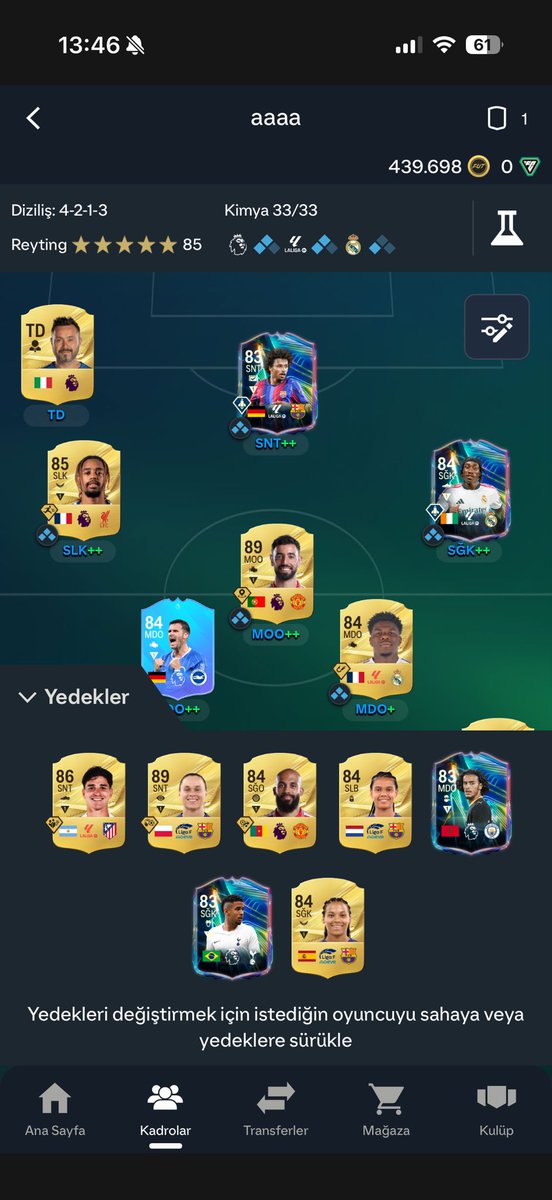 Derin19_07's tweet photo. @FutMerkez Yardımcı olabilecek var mı Pajor u oynatmak istiyorum kadro bu 450 k coin var https://t.co/56TmFNsopa