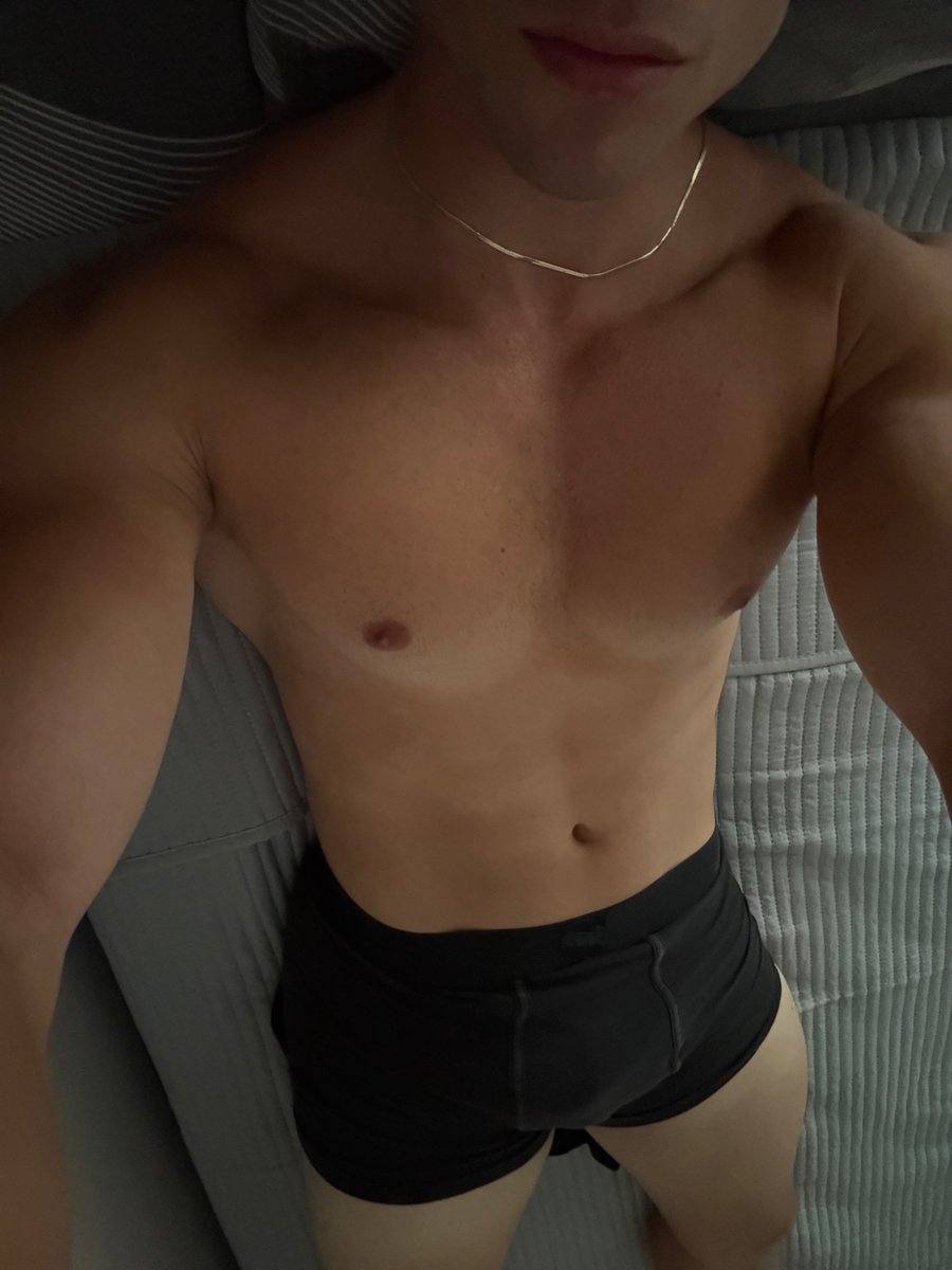 Amand2utnam's tweet photo. Wish u were here https://t.co/uXx4IP2Dan