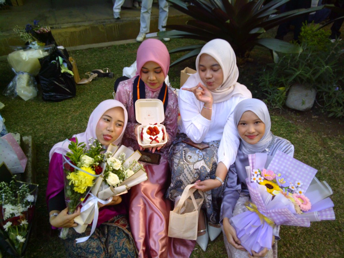 kalopsiabe's tweet photo. 8 years and still counting https://t.co/v0U9gVg6vG
