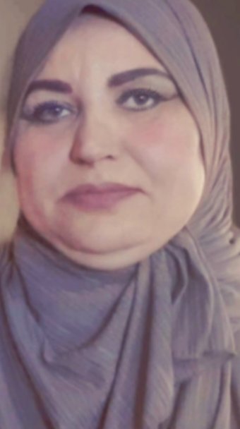 nwr1012184's tweet photo. @AliFBwur0 طبعاً المحجبة هاي عمتي 24 ساعة حجاب وعباية وكشفناها جيرانه ينيج بيها بالشقة https://t.co/40GqFXYiA9