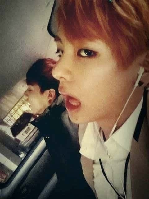 vkslore's tweet photo. im crying 😭 https://t.co/eQtb6FcKXZ
