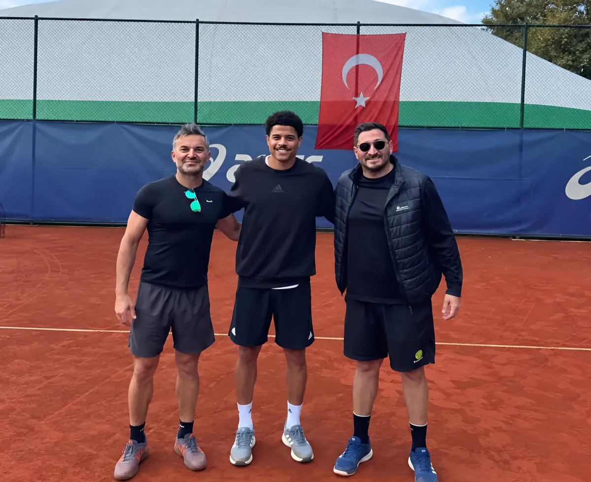 samiyengundem's tweet photo. 🎾 Gabriel Sara, tenis dersleri almaya başladı. https://t.co/wLNfoy0Fob