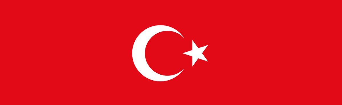 TurkOrthodox's tweet photo. İstanbul'u düşman işgalinden kurtaran Atatürk'ün aziz ruhu şad olsun!

Birçoğumuz derin bir gaflet uykusundayız; İstanbul’un 1453’ten beri "kesintisiz" bizim olduğunu sanıyoruz.

Oysa koca başkent tam 5 yıl İngiliz postalı altında İŞGAL EDİLDİ! Ayrılıkçı Rum azınlıklar işgali kutladılar. Sokaklar Yunan bayraklarıyla donatıldı, İngiliz namlusuna güvenip fethin sembolü Ayasofya'da korsan ayin yaptılar, hatta Ayasofya'ta çan takmaya bile kalktılar.

Taşkın azınlık grupları, sokakta yürüyen Türk kadınlarına sözlü ve fiziki tacizlerde bulunuyordu.

"Silah arama" veya "Kuvâ-yi Milliyeci saklama" bahanesiyle gece yarıları Türk evlerine baskınlar düzenliyordu. Erkekler tutuklanıp götürülüyor ve kadınlara cinsel saldırıda bulunuyordu.

Özellikle Fransızların şehre getirdiği Senegalli ve Kuzey Afrikalı sömürge askerlerinin karıştığı taciz olayları İstanbul halkında büyük bir infiale neden olmuştu.

İzmir, Yalova, Gemlik civarında durum çok daha vahim; sistematik ve kanlıydı. Binlerce Türk kadını toplu tecavüzlere ve katliamlara maruz kaldı.

Zayıf düştüğümüzde tepemize binen bu akbabaları, "Geldikleri gibi giderler!" diyen Türkün iradesi söküp attı. Geldikleri gibi gittiler!

Bu şehri fetheden Fatih Sultan Mehmet'in de, onu uçurumun kenarından KURTARAN Mustafa Kemal Atatürk'ün de aziz ruhları şad olsun! 🇹🇷

#6Ekim1923