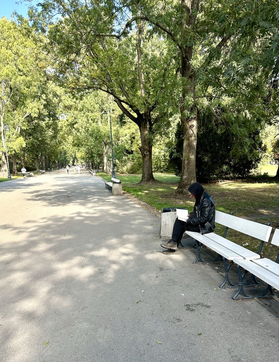 Kristof_Poland's tweet photo. Our homeless do not do drugs.

They read books in the park. 🍃🍂
(It is a matter of the negative moral selection of post-communism – good people fall out of this despicable system…)

Golden Polish Autumn. 🍁🇵🇱 https://t.co/DVewnKtwyl
