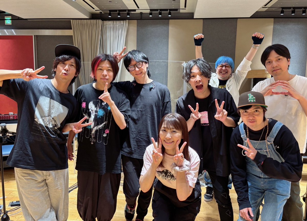 minamiracle6_6's tweet photo. リハ終わった🎼
素敵すぎるーー✨

5箇所やるから
1回だけでも見に来てほしい
リハを終えて
そんな気持ちです

長年歌ってきた曲たち
こんなにかっこよく演奏してくれて
ほんと泣ける
マロンブラザーズ 
ありがとう🥹

頼もしいバンド��
優しいスタッフさんたちと
最高のツアーにします
＃四半世紀栗林 https://t.co/Sk0PB6xKbd