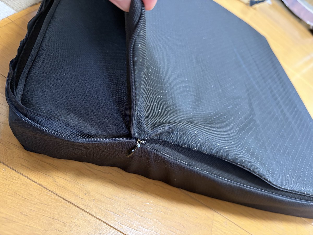 kurofune_studio's tweet photo. チャックがッッ‼️(そのべ) https://t.co/YoQZHbrUUz