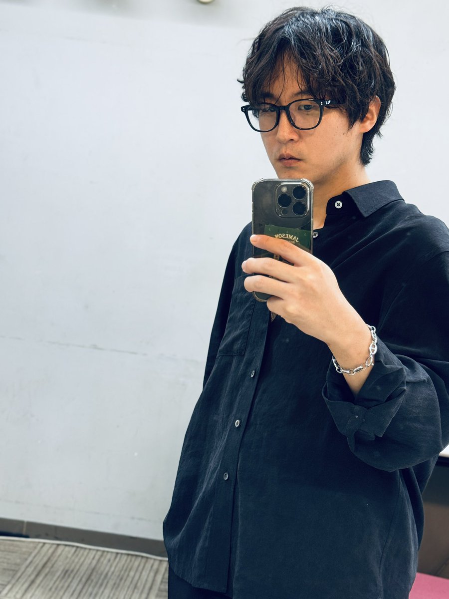 pakshin's tweet photo. 菊池風磨さんの「おふうかいvol.4」に参加させていただきました。
どの公演も温かく上質な時間が流れる中、一音一音を大切に弾きました。
大学の同期とこの舞台で共にステージに立てたことも素晴らしい思い出になった。
ありがとうございました！
#おふうかい https://t.co/6I59ZiYJAo