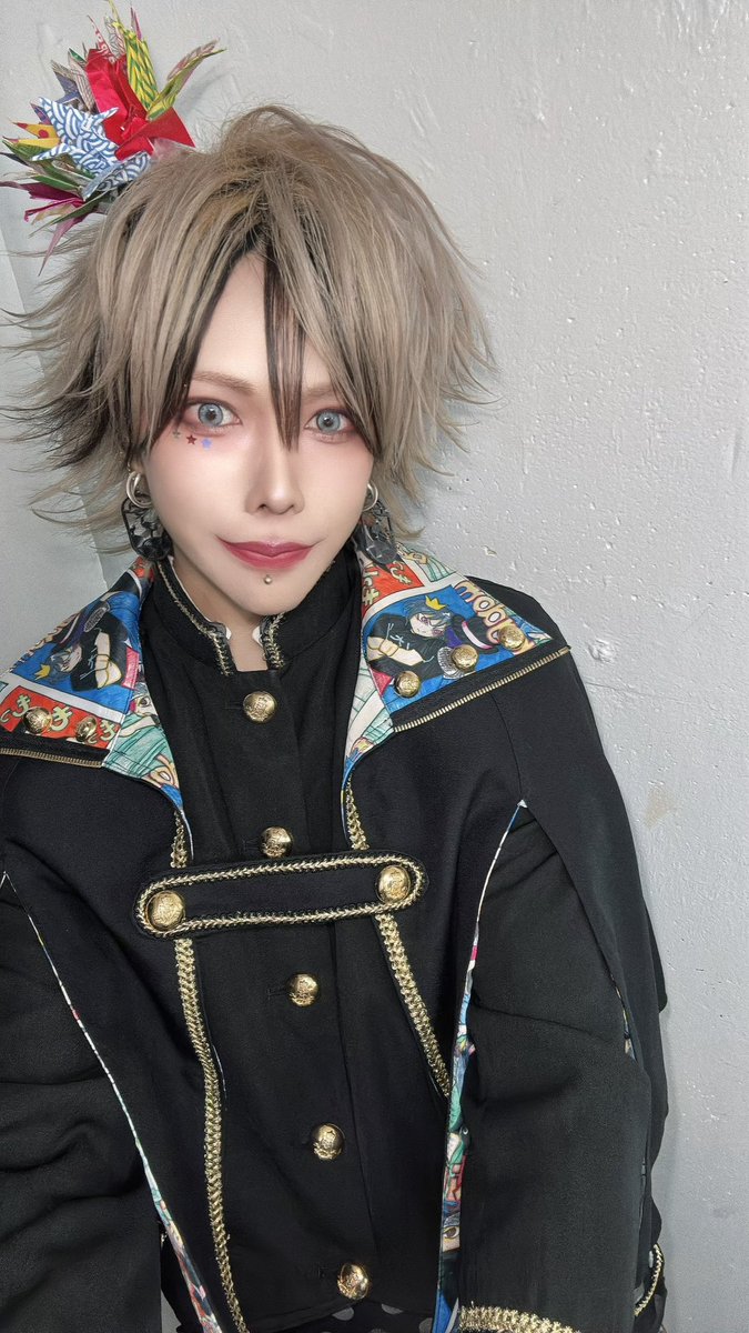 bk_shogo's tweet photo. 渋谷WWWありがとうございました！
「おめでとう」と「お疲れ様」を込めた
良いライブになったと思う
虎へ特大の「ありがとう」を🐅

今日を機に形は変わってしまうけど、BabyKingdomはまだまだ走り続けるよ
まだ折れない、負けない、こんなもんじゃない https://t.co/P0AwFN02G6