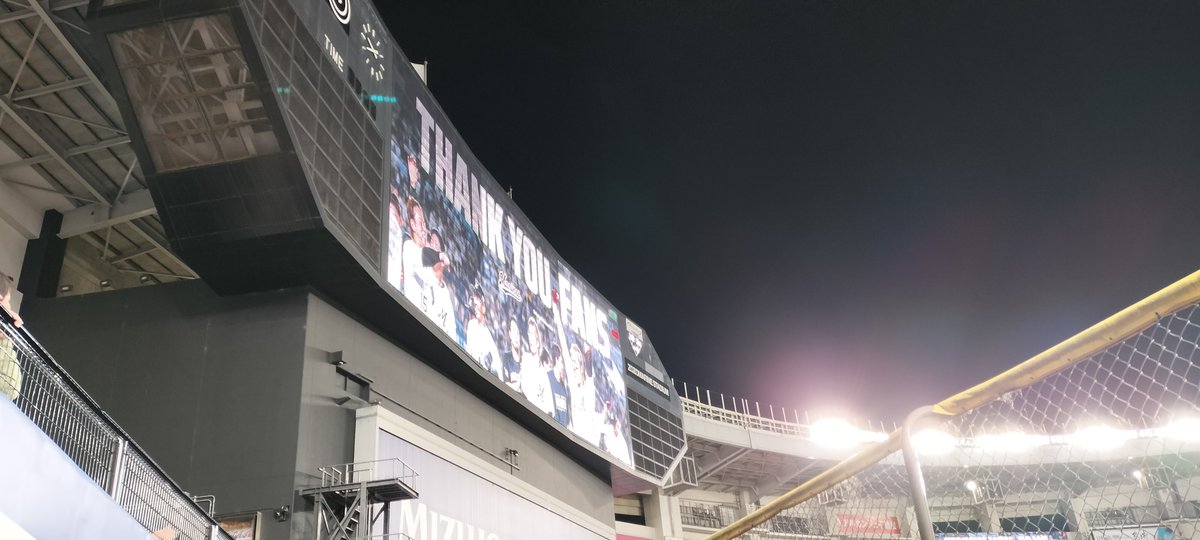 u10590himo's tweet photo. 今年も１シーズンありがとうございました
よいお年を
#chibalotte https://t.co/yHIFBBTxKr
