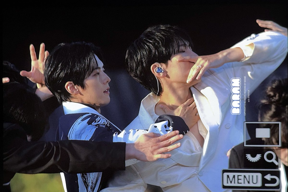 baram_1129's tweet photo. [프리뷰] 261006 🗡️

#이민혁 #HUTA #허타람찌
#서은광 #구공탄 #90TAN
#비투비 #BTOB https://t.co/iD5zPXZdq5