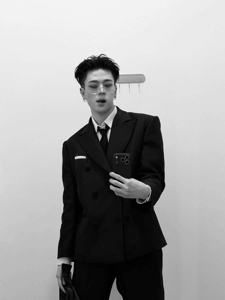 jj_zahao's tweet photo. #김준민

성장의 맛🐈‍⬛🖤 https://t.co/ZDjwHEnqem