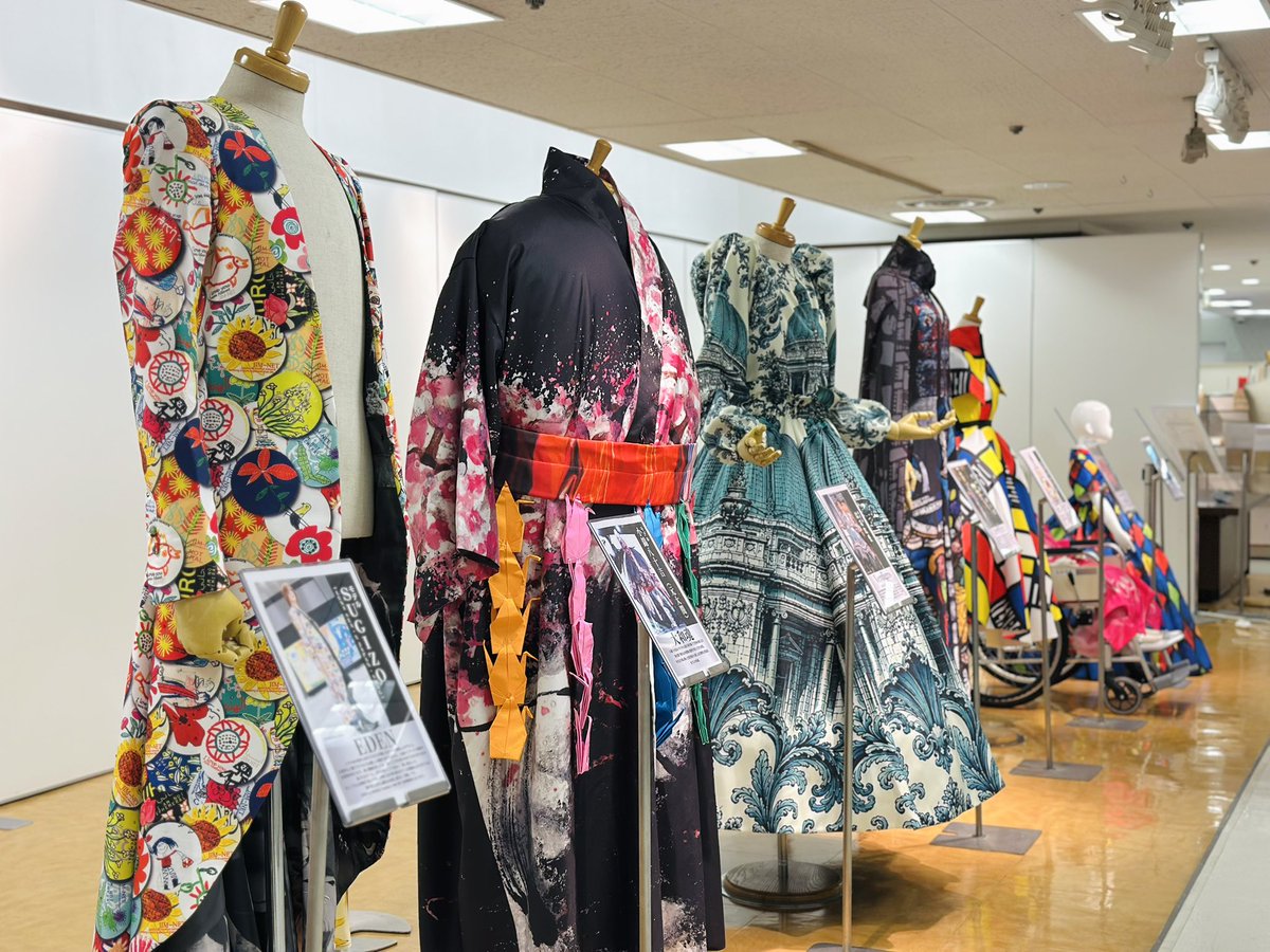 tenbo_design's tweet photo. いよいよ
明日から１０月７日〜１３日まで
丸井今井函館店にてtenboのポップアップショップ開催です

世の中全ての人へをコンセプトに発信を続けてます

函館の皆様
是非お越しくださいませ

私デザイナー鶴田は毎日店頭におります☺️

https://t.co/lugR3USsc0

#函館
#函館市 https://t.co/fJikUgZ3O1