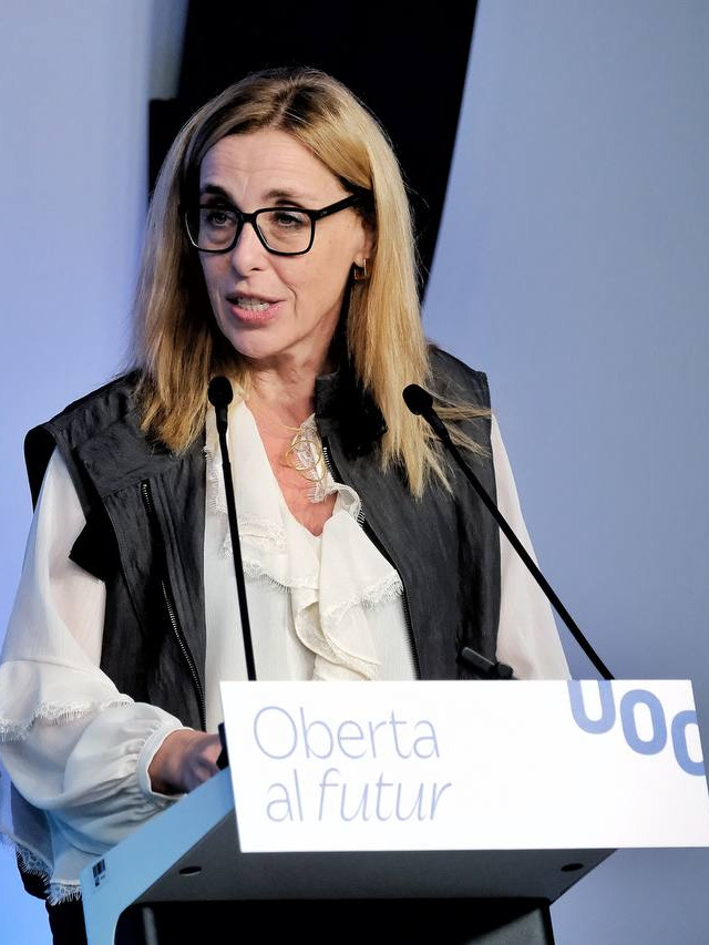 recercauniscat's tweet photo. 📍Inici del curs universitari 2026-2027

📢La consellera Núria Montserrat clou l'acte d'obertura de la @UOCuniversitat amb la rectora Àngels Fitó

🔖«Volem universitats obertes al m��n i arrelades al territori, que transformin el coneixement en oportunitats i progrés per a tothom» https://t.co/4hWjZKmAsh