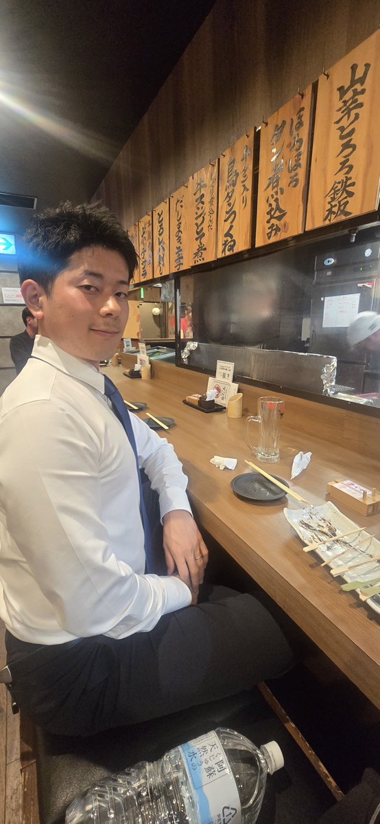 travel_tamu's tweet photo. スーツかっこいいって言ったら
毎日着だした https://t.co/HB4oSSszKd