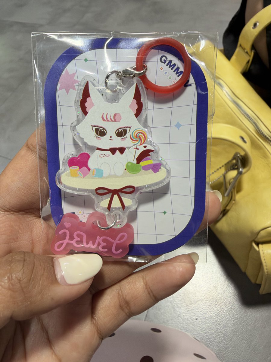 supinya_noon's tweet photo. มีใครสนใจมั้ยคะ นัดรับ หรือจัดส่งได้ค่ะ 

#ตลาดนัดGMMTV
#ตลาดนัดแจนจิงจิง
#GMMTVFANIVAL2026HappyFamily https://t.co/xDCx5hAG76