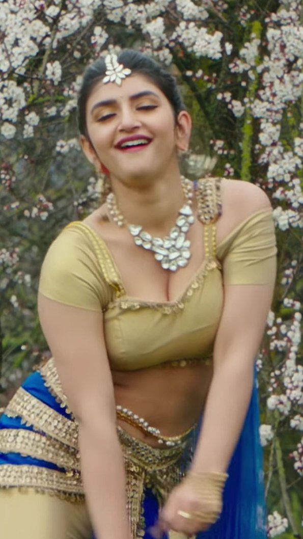 glamverse_x's tweet photo. Ufff leela 🤤🥵🥵 
#sreeleela https://t.co/Sj2cbH5FP3