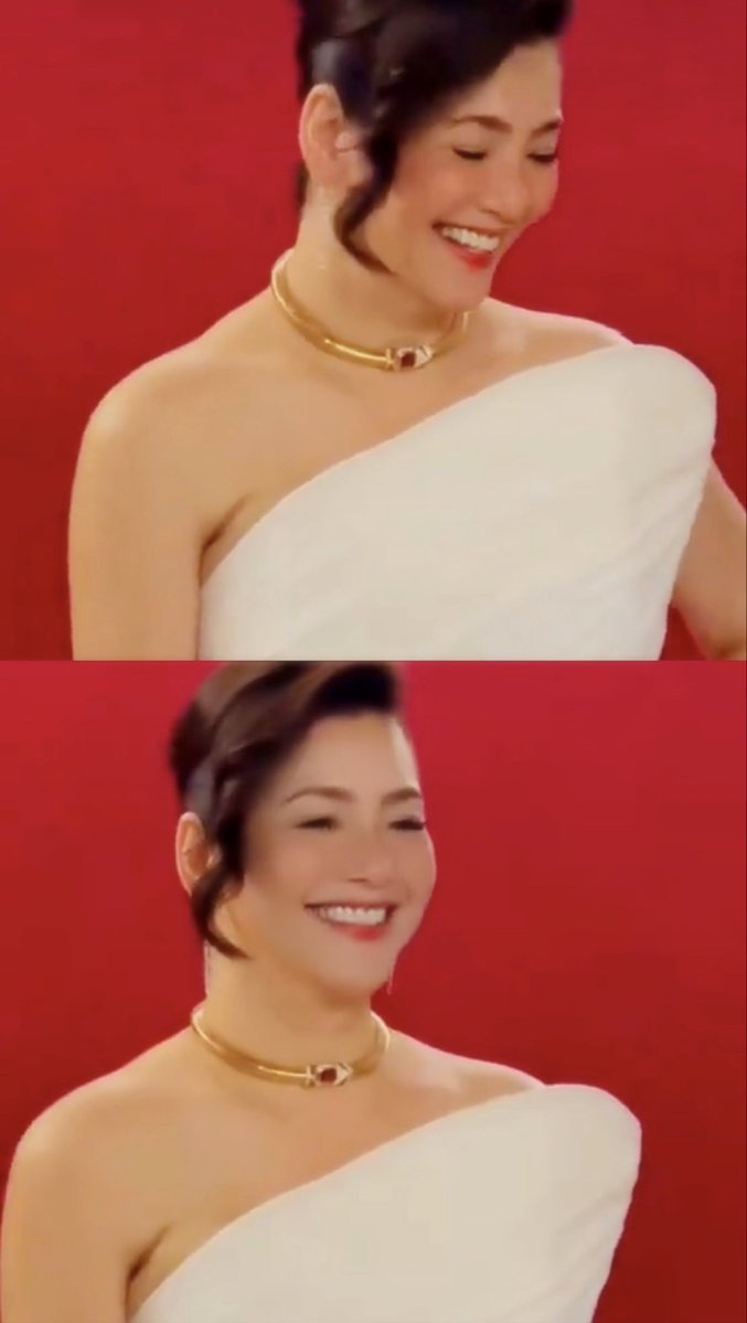 ch0na_nella's tweet photo. If looks could kill, we’d all be horizontal by now. 💋💍 https://t.co/3bM6oyQZnD