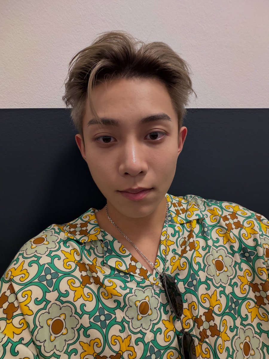 ryiulkim's tweet photo. Trying out a hair color I’ve never worn before feels so refreshing. It’s definitely giving me a whole new vibe, what do you guys think? https://t.co/dtDJDOo0Ts
