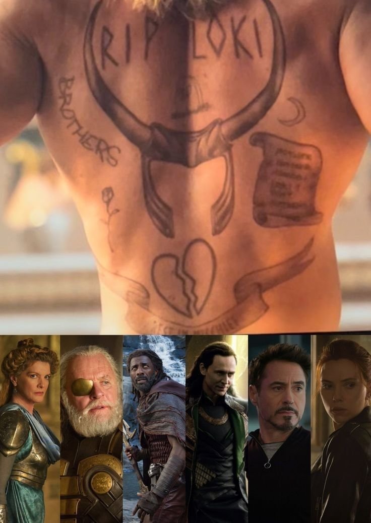 dearmy_03's tweet photo. 문신 보니 토르 감동 심하다. 등에 크게 ‘RIP LOKI’, 옆에는 ‘BROTHERS’, 두루마리엔 MOTHER, FATHER, HEIMDALL, LOKI, TONY, NATASHA까지 빼곡하다. 어머니 아버지에 헤임달, 동생, 토니, 나타샤까지 한 등에 올려놓고 추모하는 형이다 https://t.co/oqUBtC5Kpy