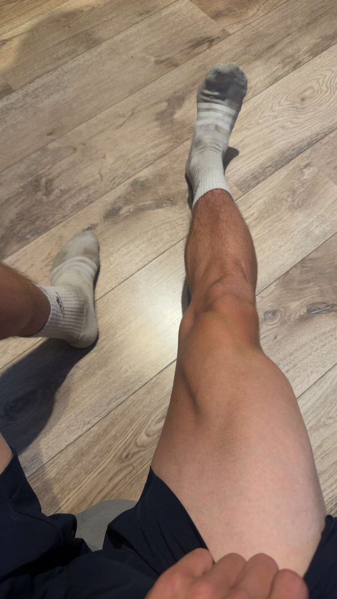 DutchKingFinn's tweet photo. You’re going to bow fucking down for me… 

Let the sends come in while I chill 🥱

https://t.co/fkijocfYRP

#findom #findomnl #geldmeester #geldslaaf #tikkieslaaf #soccerplayer #footballer #feet #socks #dirtysock #footballsock #massage #meester #paypig #tribute https://t.co/aR44OQNkE5