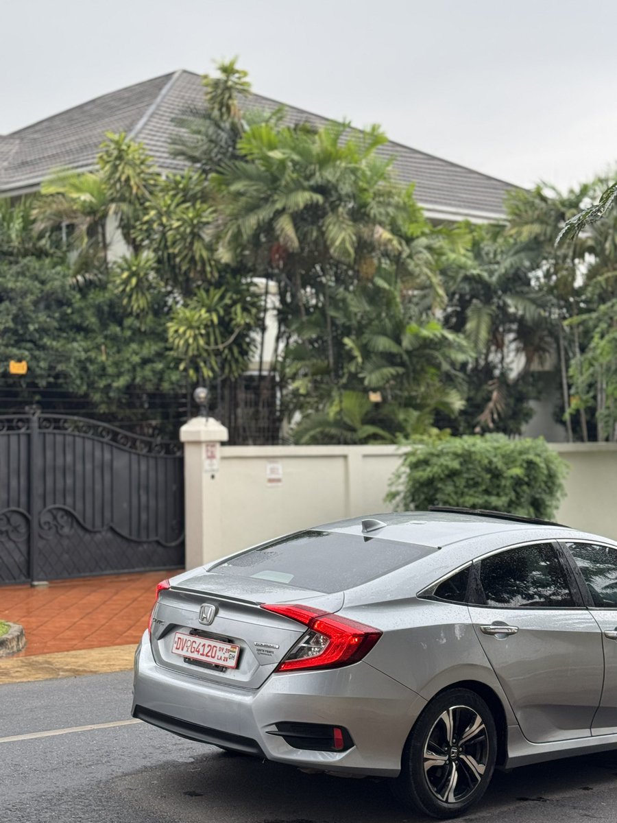 MrrCyril_Autos1's tweet photo. 2018/19 Honda civic touring 
Freshly cleared
Accident free
1.5L
Push start
Sunroof 
Leather seats 

Ghc195,000 bring your offers 
WhatsApp 0591191318 https://t.co/BXDzwoSJMb