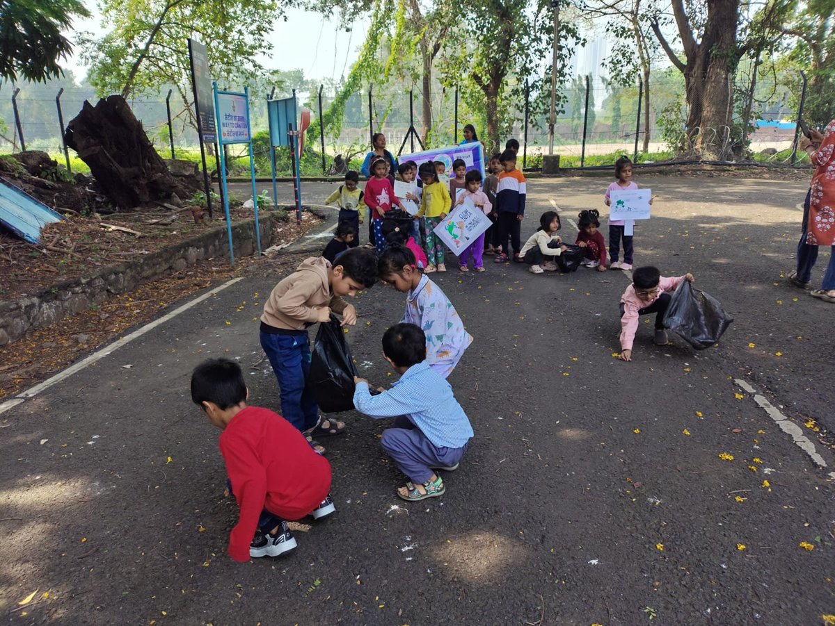 SWAC_IAF's tweet photo. 🇮🇳 Together for a Cleaner & Healthier Nation!

Air Warriors of AF Station Mumbai participated in cleanliness drives at Sanjay Gandhi National Park, Borivali, and Veermata Jijabai Udyan, Byculla, under the themes ‘Clean Tourist Site’ and ‘Ek Din, Ek Ghanta, Ek Saath’ as part of #SwachhataHiSeva2026.

Young students of AF School Mumbai also joined the initiative, actively contributing to cleanliness around the school premises. As part of the ‘Safai Mitra Suraksha Evam Samman Shivir’, health check-ups were conducted for sanitation workers, recognising their invaluable contribution towards maintaining a clean and healthy environment. 🇮🇳

#SHS2026 #IndianAirForce #SpecialCampaign6 #SwachhBharat #SwachhPaathshala #YuvaForSwachhata #SafaiMitra

@SwachhBharatGov 
@MoHUA_India 
@MoJSDDWS 
@DefenceMinIndia @SpokespersonMoD 
@HQ_IDS_India 
@IAF_MCC