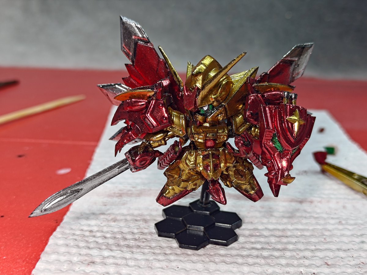 yuzawe's tweet photo. スペリオルドラゴンをピカエースを使って塗装してみた
肉眼だとめっちゃピッカピカに見えてます

#スペリオルディファイン https://t.co/zZ6vQoxZrg