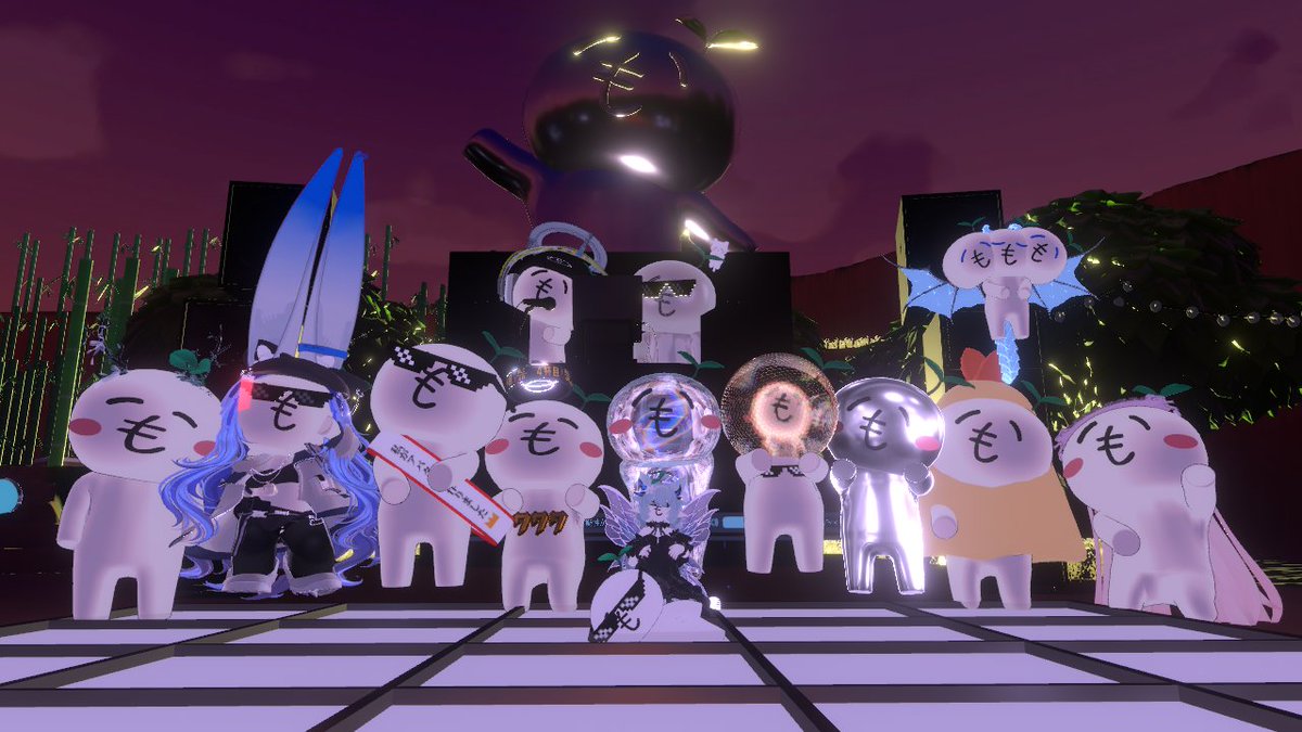 UmaiBurgerCuu's tweet photo. こっちはマツケンとお月見写真といもちゃん集会と初改変の話したりしてみんなでチルしてた時の！ https://t.co/NKtcDoIEoL